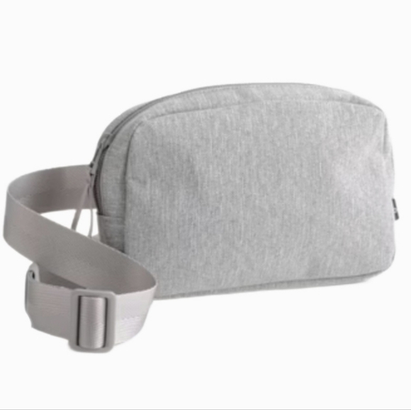 Vera Bradley Lighten Up Essential Belt Bag NWT - Picture 3 of 13